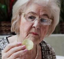 North Dakota Columnist Who Wrote Famous Review of Olive Garden Dies At 99