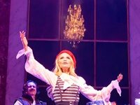 “The Queen Of Versailles” To End Its Broadway Run Early