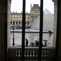 Four More Suspects Arrested In Louvre Jewel Theft Case