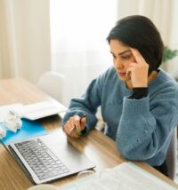 Survey: Writers Report Income Slipping Because Of AI