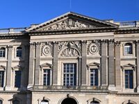 Workers At Louvre Vote Unanimously To Strike