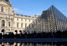 The Louvre Is Astonishingly Popular. It’s Facing Collapse From All Sides