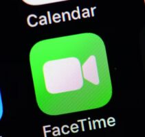 Russia Blocks Facetime, Roblox