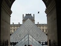 After Holiday Pause, Strike At Louvre Is On Again