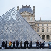 The Louvre Has Raised Ticket Prices By Half For Non-Europeans. Here’s What To Know.