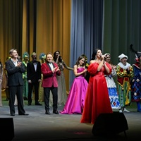 Russia Reopens Theater It Bombed Out In Occupied Ukrainian City