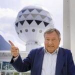 Erich von Däniken, Whose Books Spread The Idea That Aliens Established Earth’s Early Civilizations, Is Dead At 90