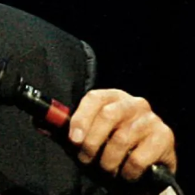 Spanish Prosecutors Drop Investigation Into Julio Iglesias For Sexual Assault