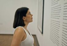 To Wall-Text Or Not-To-Wall-Text