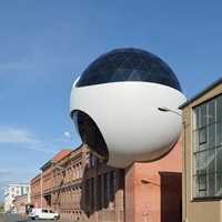 Architect Oscar Niemeyer’s Final Building Was A Diner In Leipzig