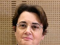 Louvre’s Director Resigns After A No-Good-Very-Bad Year