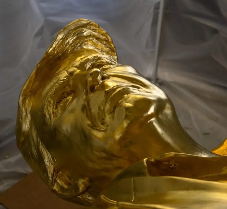Crypto Investors Pay $300K To Create Gold Trump Statue
