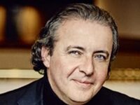 Conductor Juanjo Mena, 60, Will Retire Due To Alzheimer’s