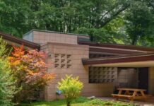 Why Aren’t Frank Lloyd Wright Houses Selling?