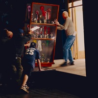This 95-Second Scene Change At The Met Opera Is An Astounding Feat Of Coordination