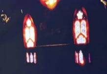 Are Netflix And Apple Having A Little Bit Of A Tiff?