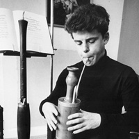 Remembering “The Pied Piper Of Early Music,” David Munrow, 50 Years After His Suicide