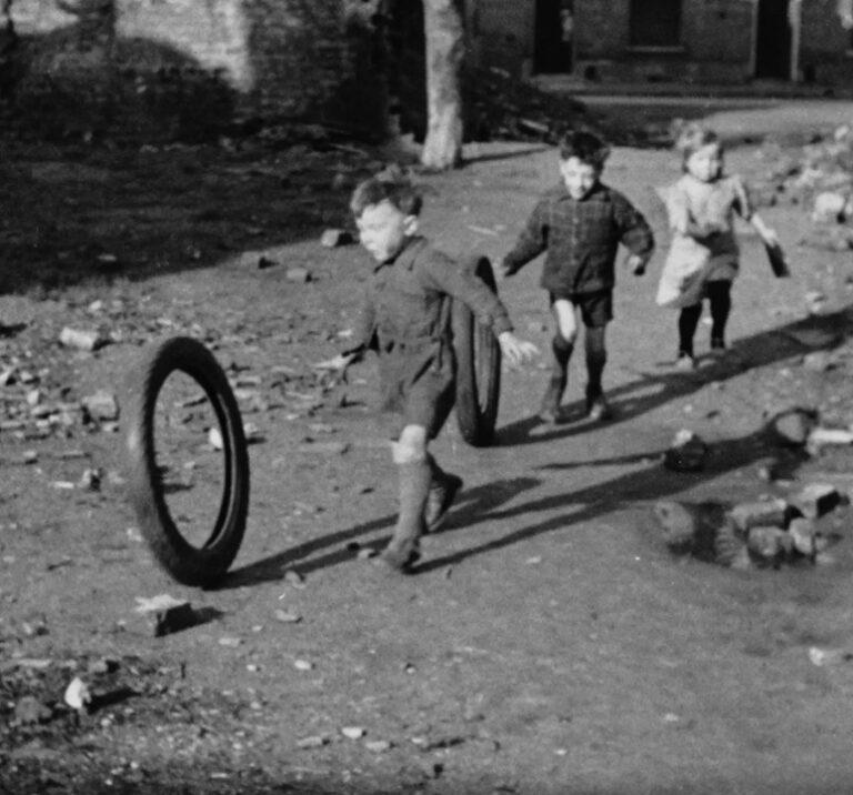 Are Online Worlds The Only Place Children Have Unsupervised Freedom?