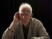 An Actor With Alzheiner’s Performs Beckett’s “Krapp’s Last Tape”