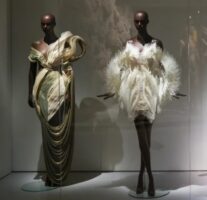 How Billionaires Visit Museums