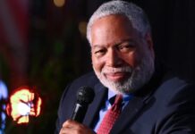 How Smithsonian Chief Lonnie Bunch’s Lunch With Trump Went