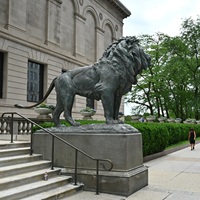 Art Institute Of Chicago Lays Off Its Entire Custodial Staff, Will Outsource