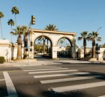 12 US States Sue To Challenge Paramount/Warner Deal