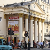 As Broadway Struggles, London’s West End Thrives — With Less Expensive Tickets