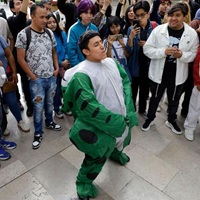 “Aura Farming” Has Become Young Latin Americans’ New Favorite Dance Sport