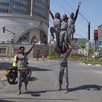 The Acrobats Who Entertain Drivers Stuck In Nairobi’s Horrendous Traffic Jams