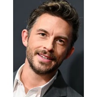Jonathan Bailey Follows Ariana Grande In Withdrawing From West End Revival Of “Sunday In The Park With George”