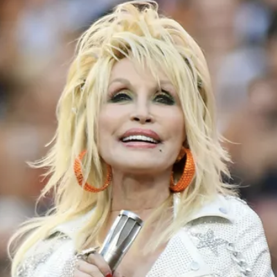 Dolly Parton’s Estate Is In Shambles Over Accusations, Lawsuits, And Restraining Orders