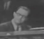 Pianist on Travis video