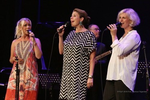 3 Swedish singers